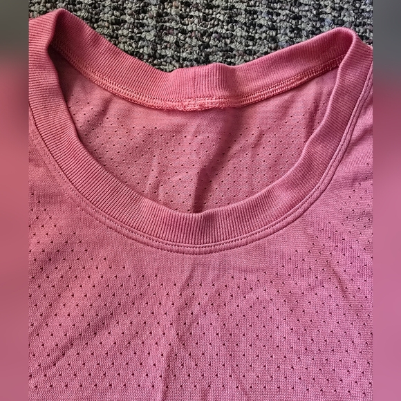 lululemon athletica Pink Short Sleeve Tee - Picture 3 of 6